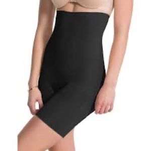 Assets Red Hot Label by Spanx Flat-Out Flawless High-Waist Mid-Thigh Shapewear